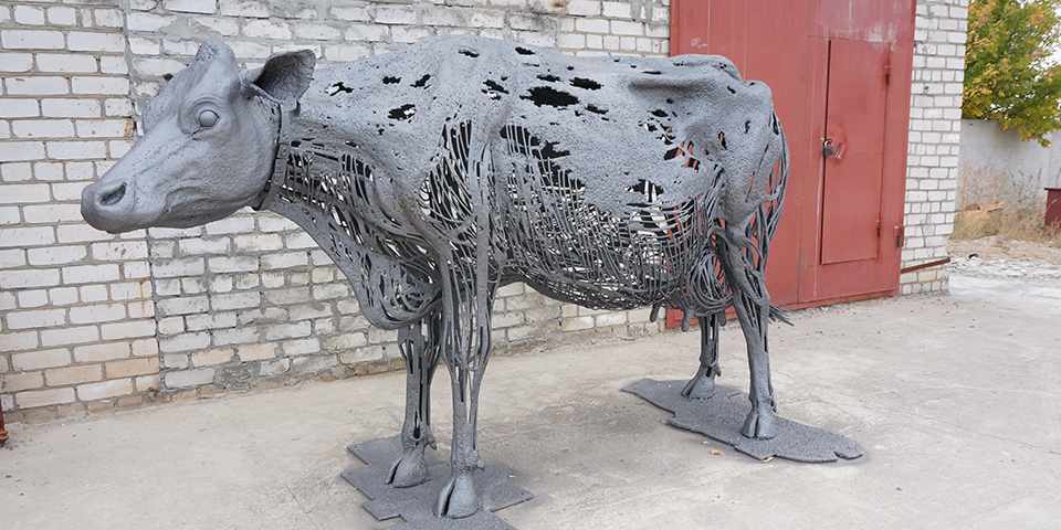 Скульптура «Корова»
